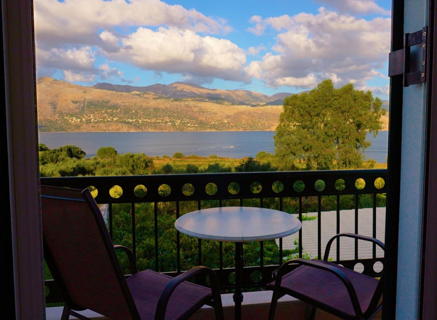 Remenata Apartment Lixouri Luaran gambar