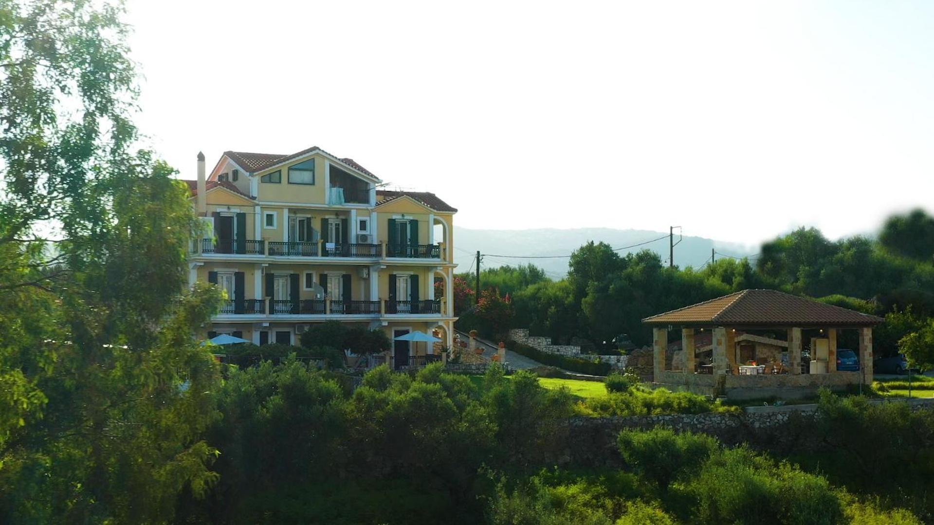 Remenata Apartment Lixouri Luaran gambar