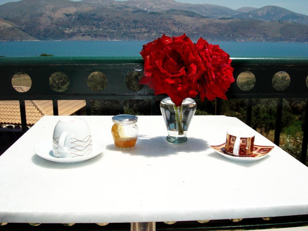 Remenata Apartment Lixouri Luaran gambar
